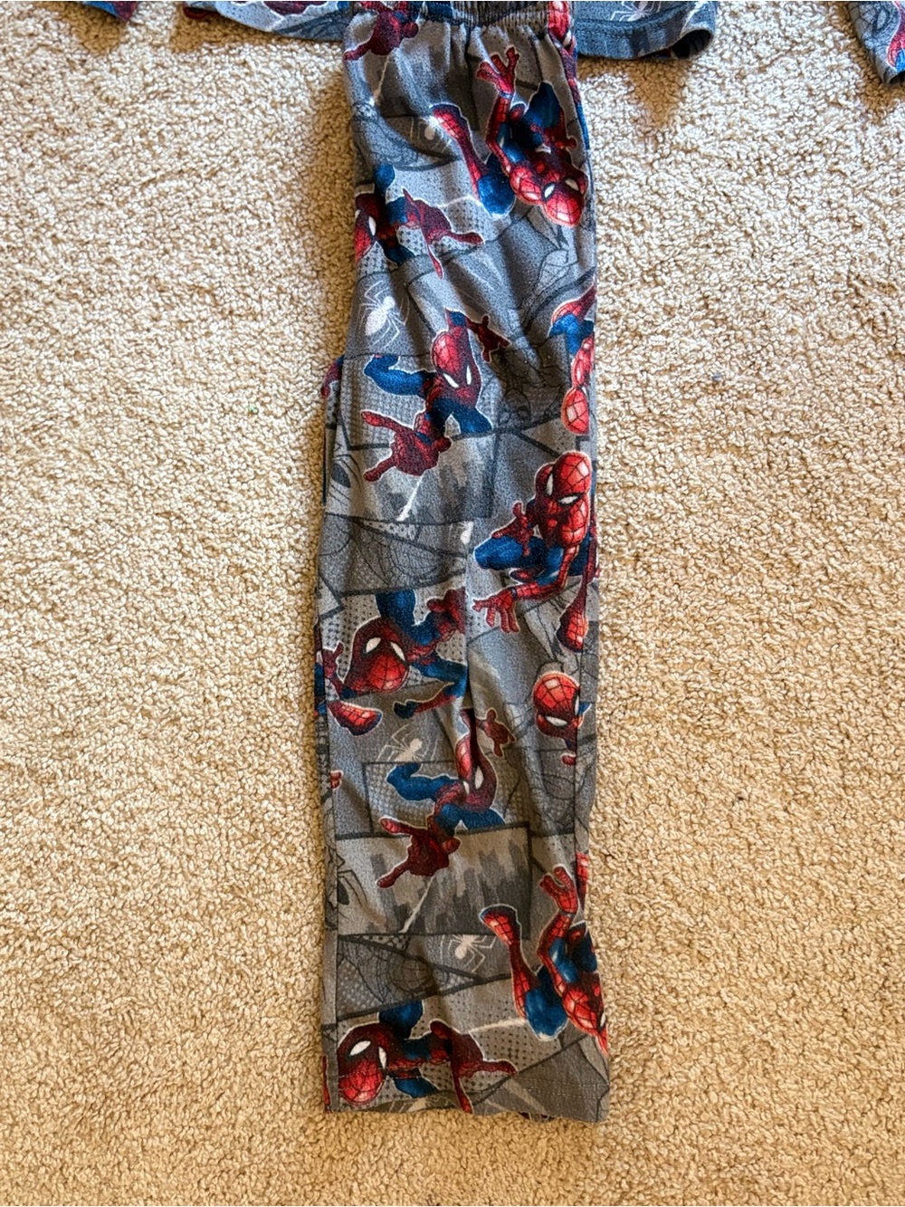 Spiderman Kids Pajama Set - Size 6 - Picture 7 of 7
